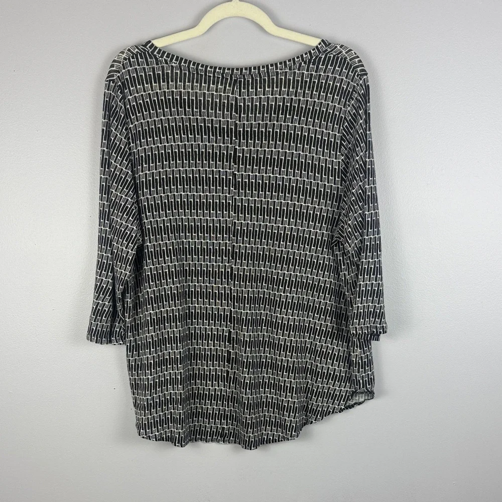 Nicole Miller 100% Linen Casual Black White Geometric Patterned 1X V-Neck Blouse - Picture 9 of 9